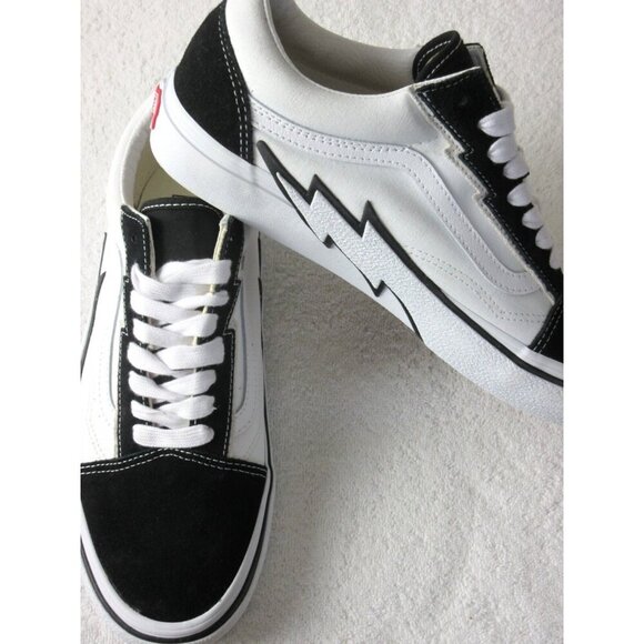 Vans Men's Old Skool Bolt 2 Tone Black True White Canvas Suede Shoes Sizes NIB - Picture 4 of 5